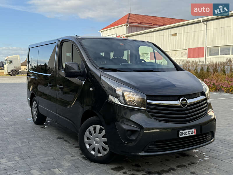 Минивэн Opel Vivaro 2015 в Луцке