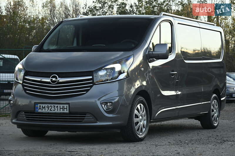 Грузовой фургон Opel Vivaro 2015 в Бердичеве