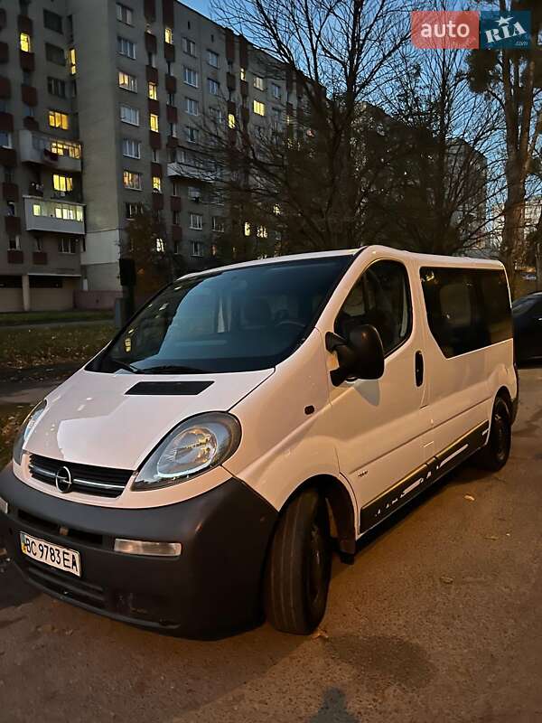 Opel Vivaro 2006