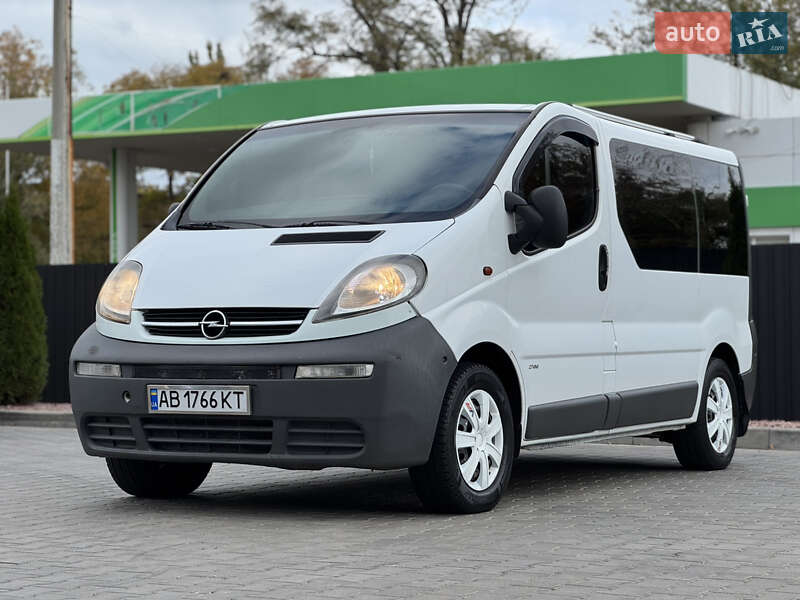 Минивэн Opel Vivaro 2003 в Одессе