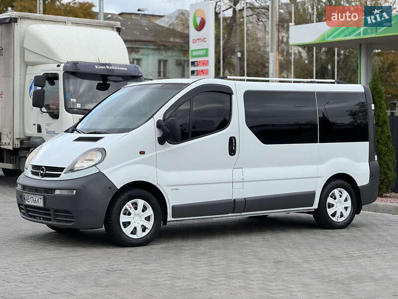 Минивэн Opel Vivaro 2003 в Одессе