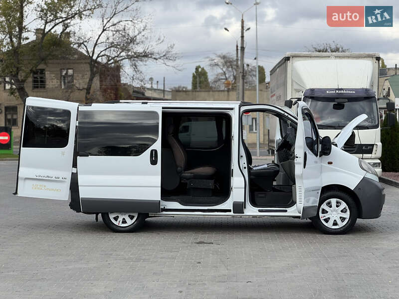 Минивэн Opel Vivaro 2003 в Одессе