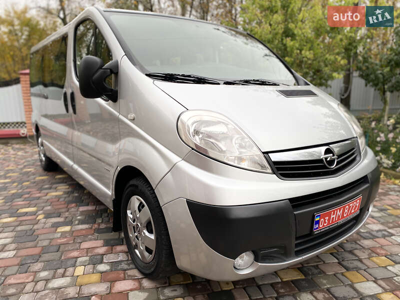Минивэн Opel Vivaro 2013 в Казатине