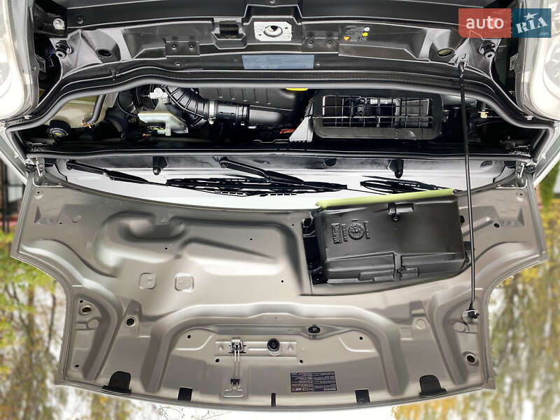 Минивэн Opel Vivaro 2013 в Казатине