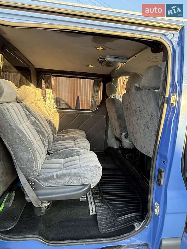 Минивэн Opel Vivaro 2003 в Бершади