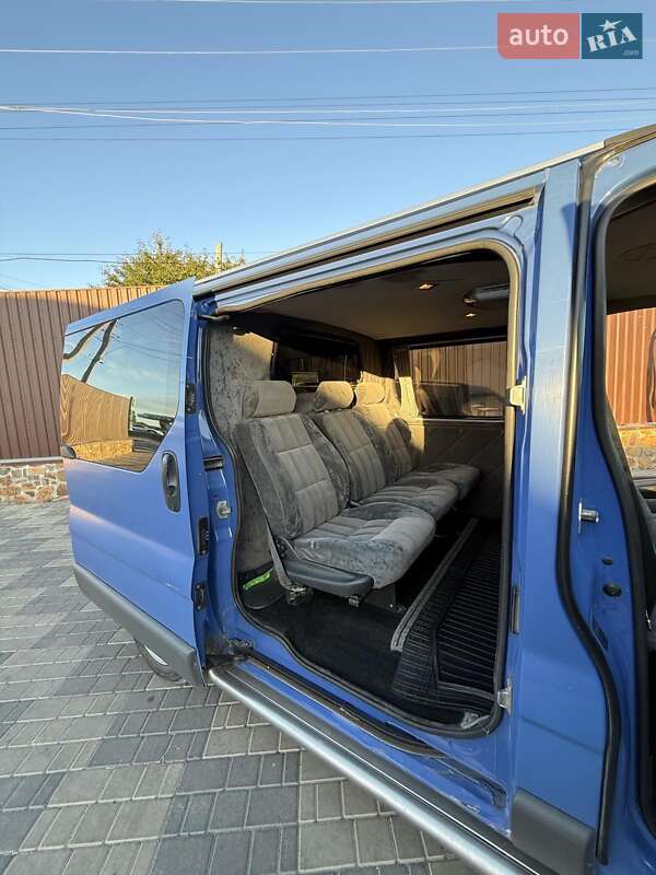 Минивэн Opel Vivaro 2003 в Бершади