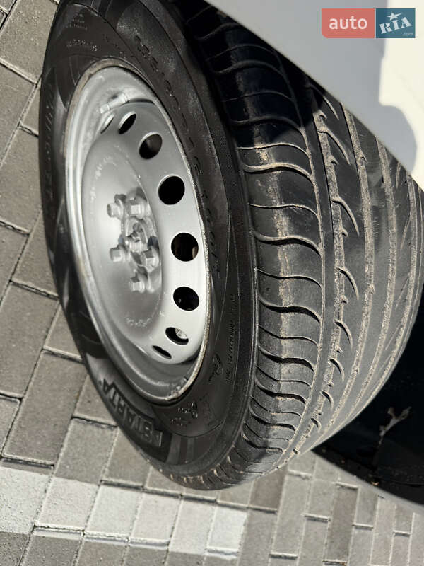 Минивэн Opel Vivaro 2007 в Кременце