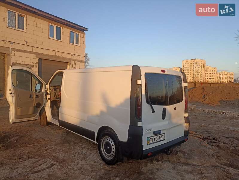 Грузовой фургон Opel Vivaro 2005 в Киеве