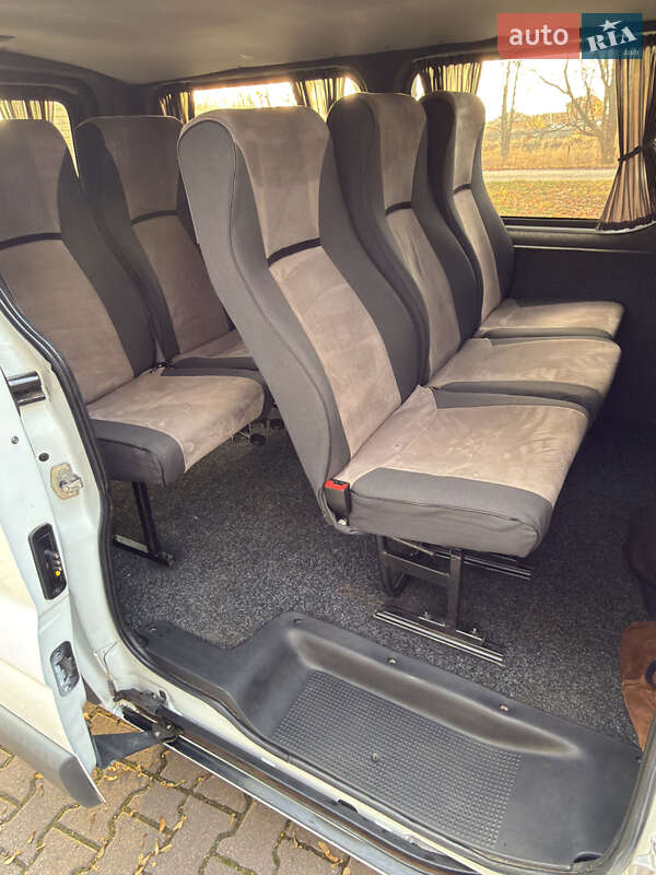 Минивэн Opel Vivaro 2009 в Миргороде