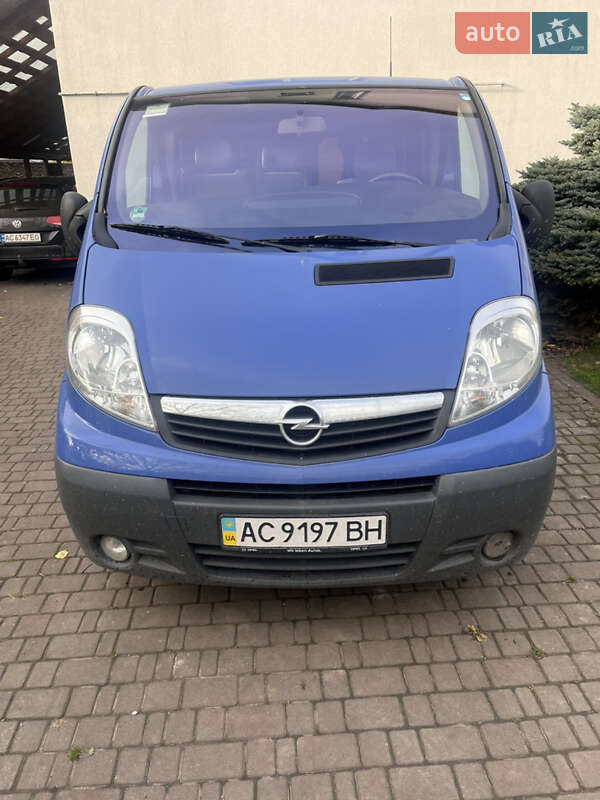 Мінівен Opel Vivaro 2008 в Луцьку