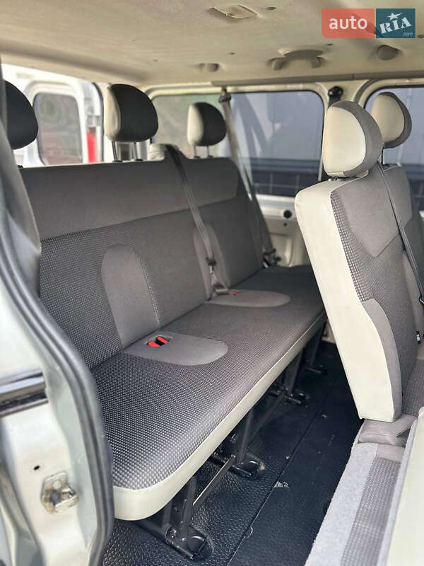 Минивэн Opel Vivaro 2014 в Ровно