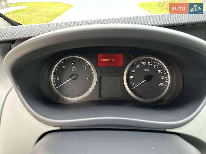 Минивэн Opel Vivaro 2014 в Ровно