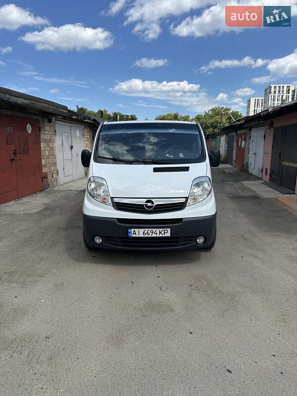 Минивэн Opel Vivaro 2008 в Киеве фото 10 Минивэн Opel Vivaro 2008 в Киеве
