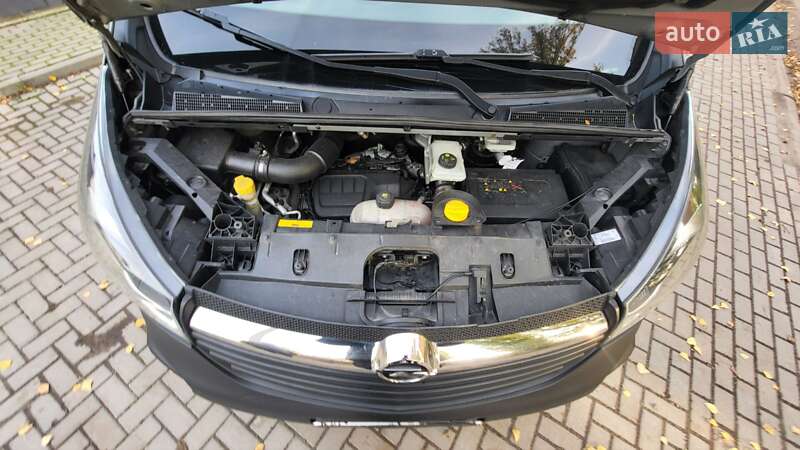 Минивэн Opel Vivaro 2016 в Киеве фото 44 Минивэн Opel Vivaro 2016 в Киеве