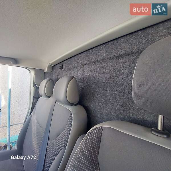 Вантажний фургон Opel Vivaro 2012 в Захарівці