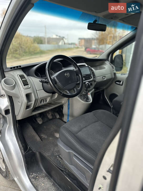 Мінівен Opel Vivaro 2010 в Самборі фото 8 Мінівен Opel Vivaro 2010 в Самборі