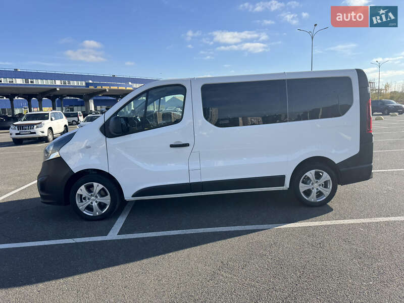 Мінівен Opel Vivaro 2017 в Києві