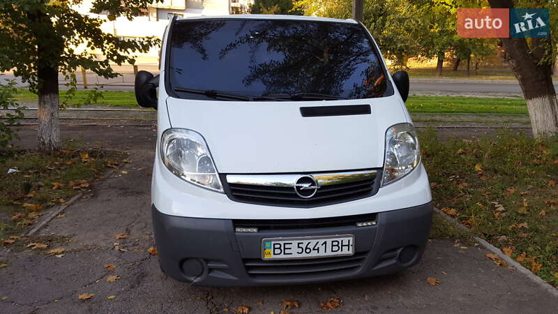 Минивэн Opel Vivaro 2009 в Николаеве