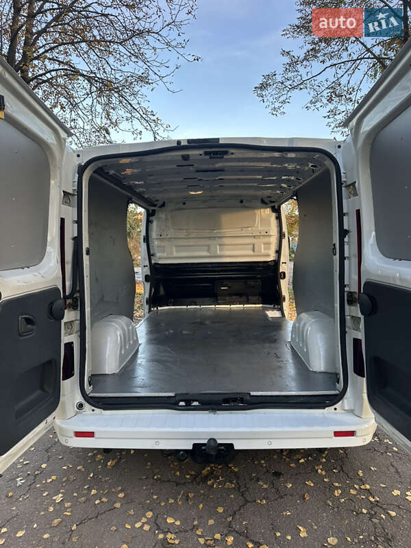 Вантажний фургон Opel Vivaro 2016 в Борисполі