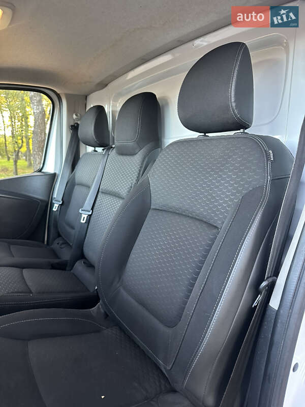 Вантажний фургон Opel Vivaro 2016 в Борисполі