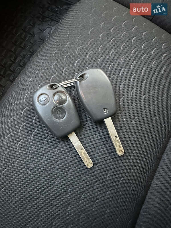 Вантажний фургон Opel Vivaro 2016 в Борисполі