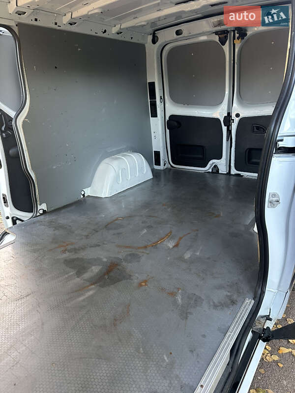 Вантажний фургон Opel Vivaro 2016 в Борисполі