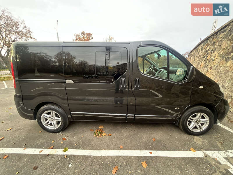 Минивэн Opel Vivaro 2013 в Луцке