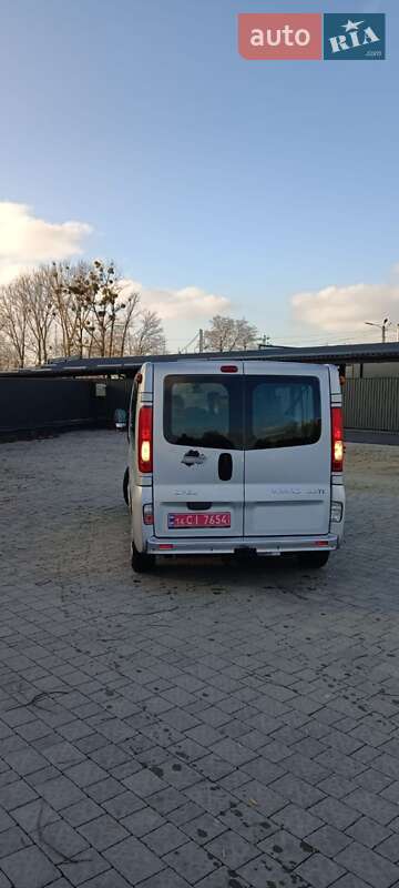 Минивэн Opel Vivaro 2013 в Бартатовом