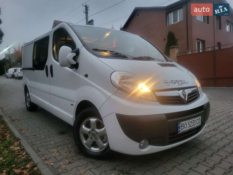 Минивэн Opel Vivaro 2012 в Хмельницком