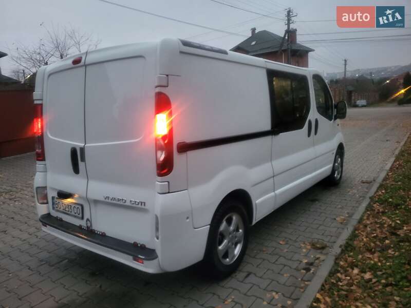 Минивэн Opel Vivaro 2012 в Хмельницком