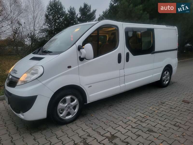 Минивэн Opel Vivaro 2012 в Хмельницком