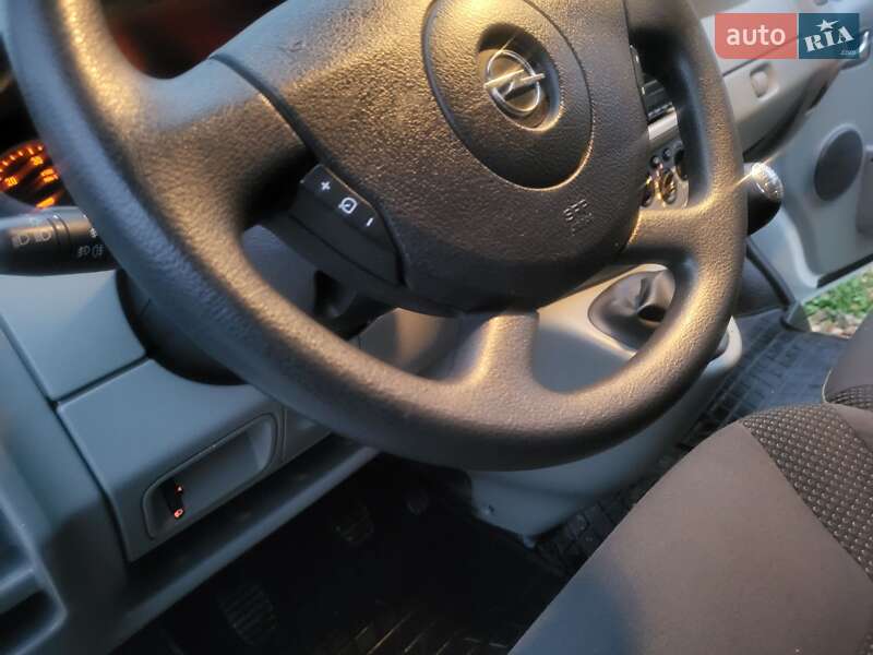 Минивэн Opel Vivaro 2012 в Хмельницком
