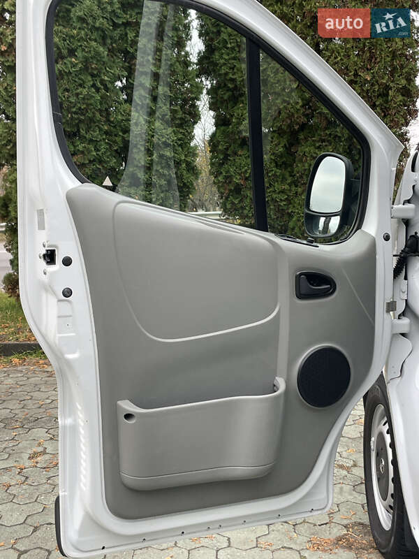 Минивэн Opel Vivaro 2012 в Дубно фото 40 Минивэн Opel Vivaro 2012 в Дубно