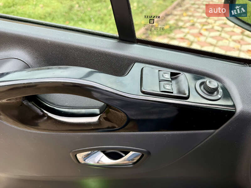 Минивэн Opel Vivaro 2015 в Черновцах фото 9 Минивэн Opel Vivaro 2015 в Черновцах