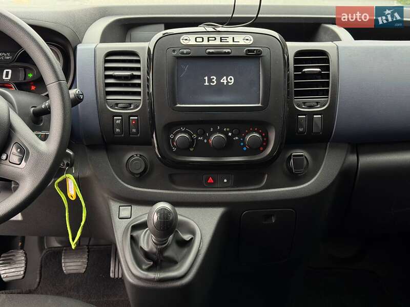 Мінівен Opel Vivaro 2018 в Рівному