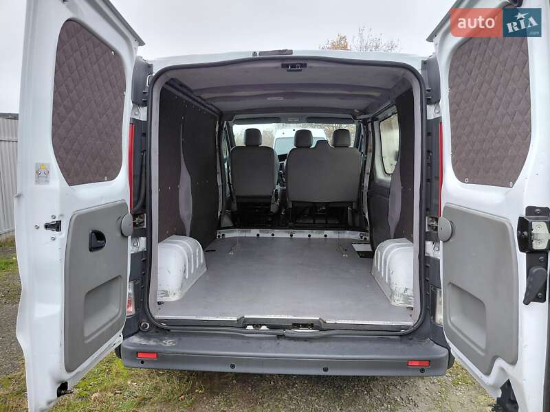 Opel Vivaro 2011