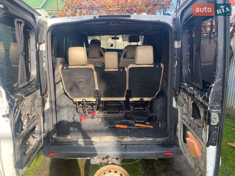 Минивэн Opel Vivaro 2004 в Ужгороде