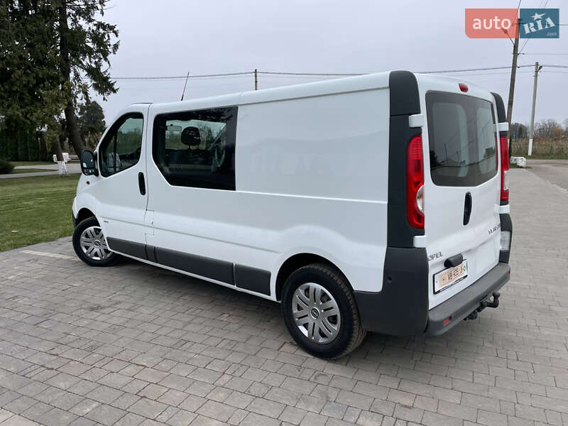 Мінівен Opel Vivaro 2012 в Дубні