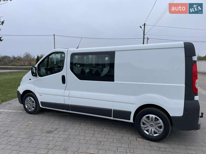 Мінівен Opel Vivaro 2012 в Дубні