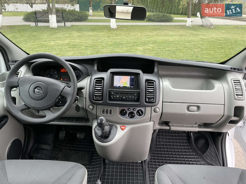 Мінівен Opel Vivaro 2012 в Дубні