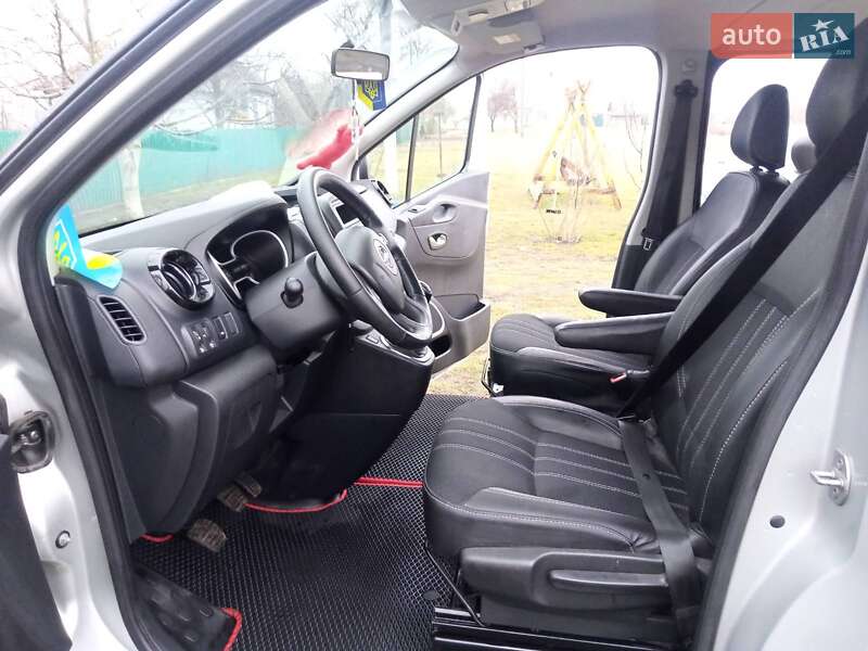 Минивэн Opel Vivaro 2016 в Киеве фото 6 Минивэн Opel Vivaro 2016 в Киеве