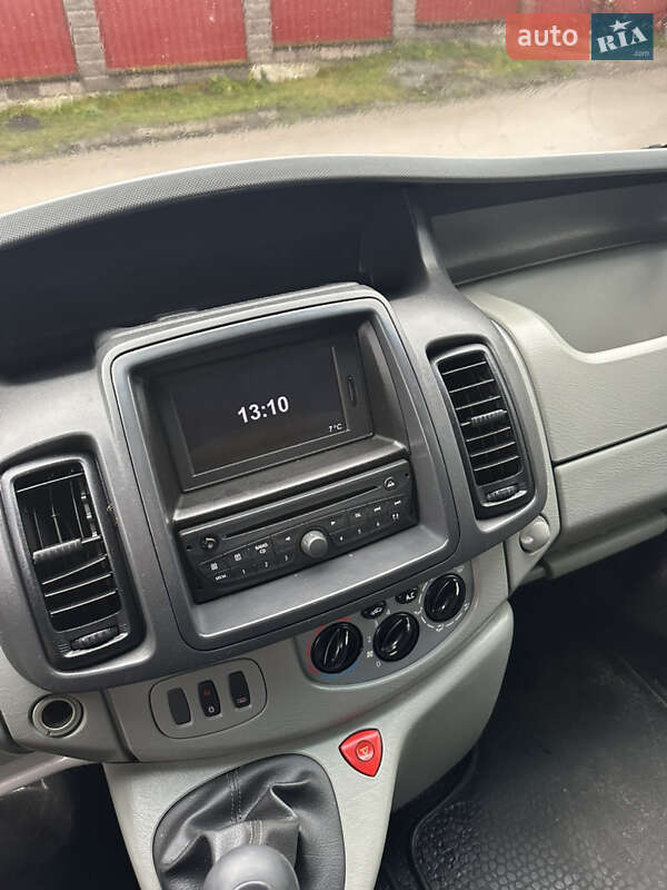 Рефрижератор Opel Vivaro 2012 в Кореці