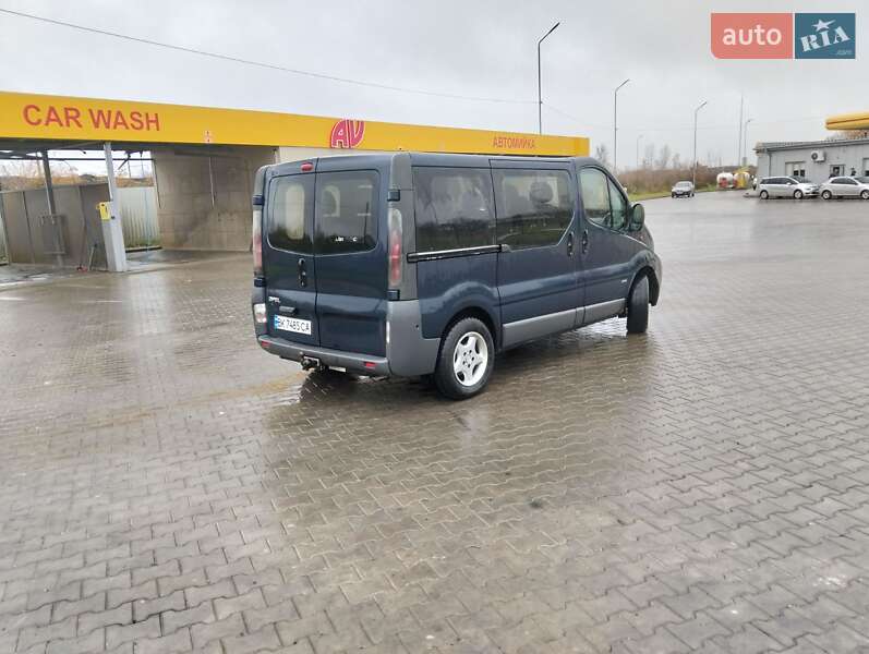 Минивэн Opel Vivaro 2003 в Луцке