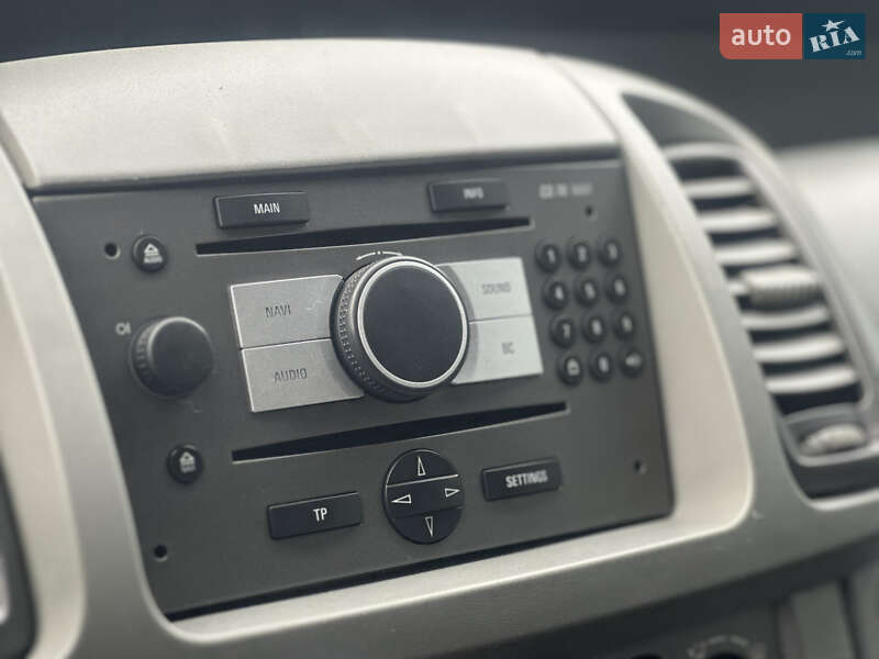 Минивэн Opel Vivaro 2006 в Дубно фото 35 Минивэн Opel Vivaro 2006 в Дубно