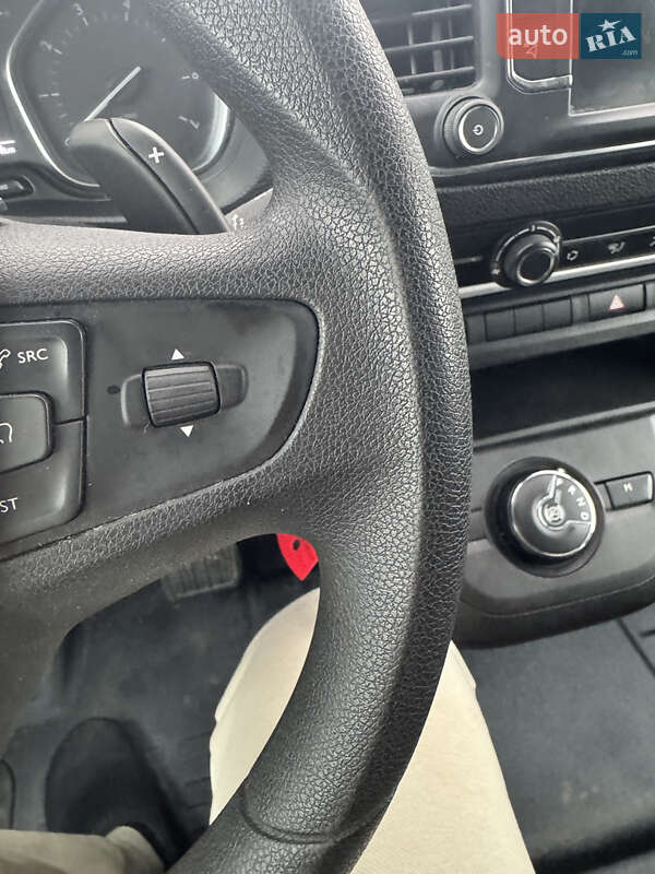 Вантажний фургон Opel Vivaro 2020 в Дубні