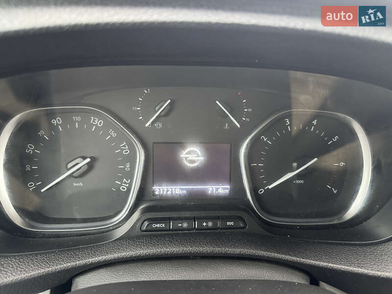 Вантажний фургон Opel Vivaro 2020 в Дубні