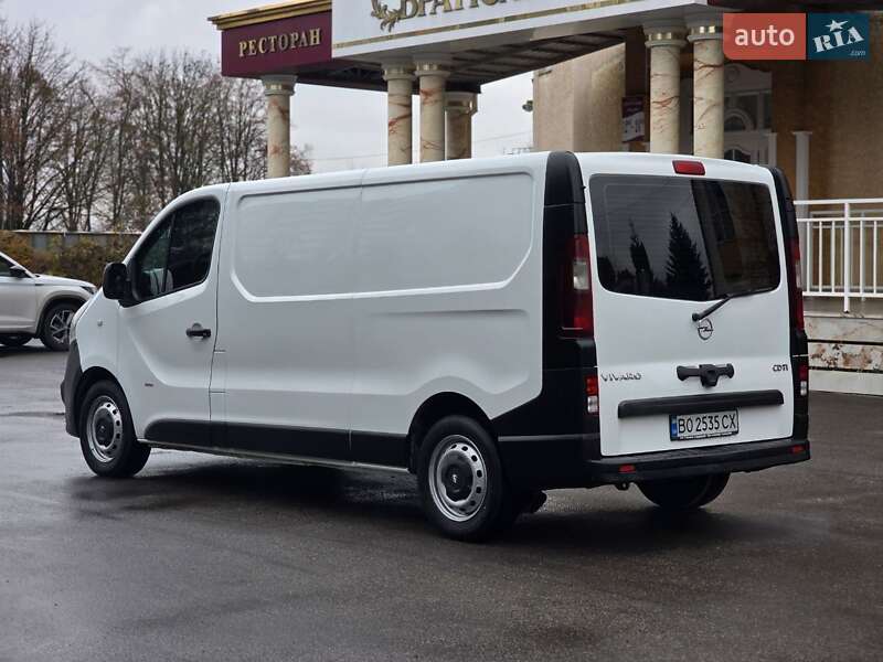 Грузовой фургон Opel Vivaro 2017 в Тернополе