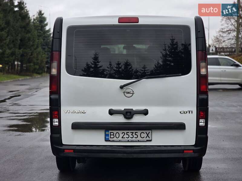 Грузовой фургон Opel Vivaro 2017 в Тернополе