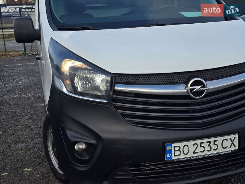 Грузовой фургон Opel Vivaro 2017 в Тернополе