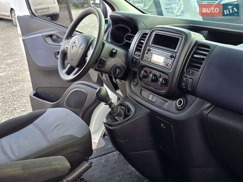 Грузовой фургон Opel Vivaro 2017 в Тернополе